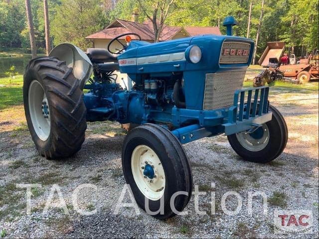 Image of Ford 4000 equipment image 2