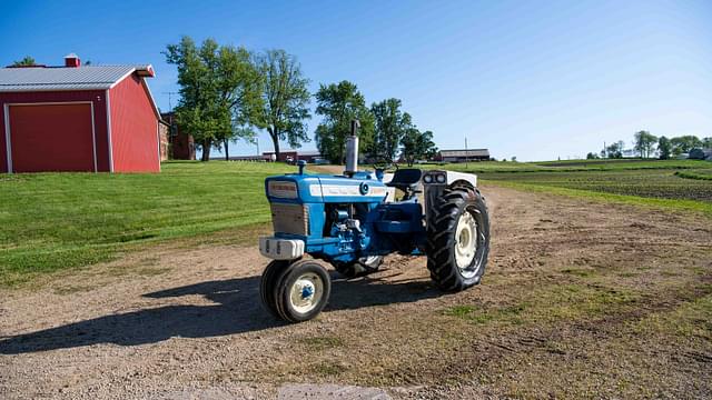 Image of Ford 4000 equipment image 1