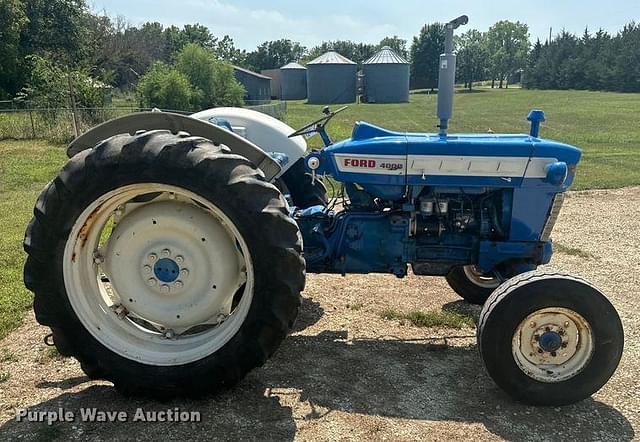 Image of Ford 4000 equipment image 3