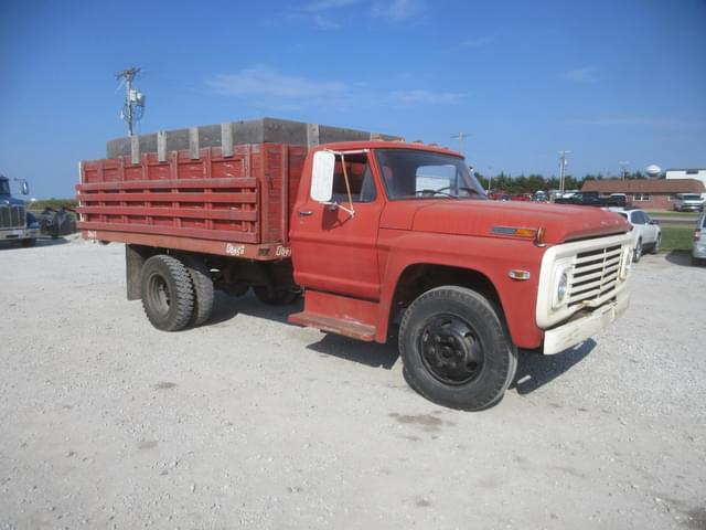 Image of Ford F600 equipment image 1