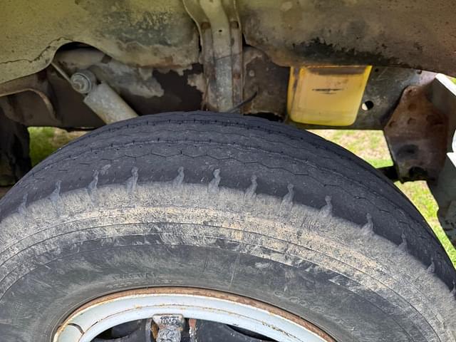 Image of GMC 7500 equipment image 4
