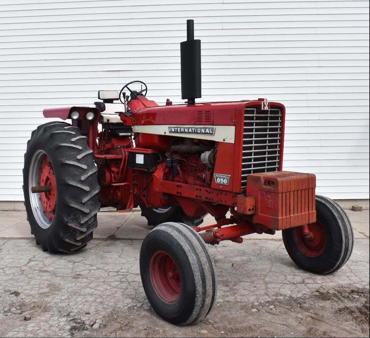 Main image International Harvester 856