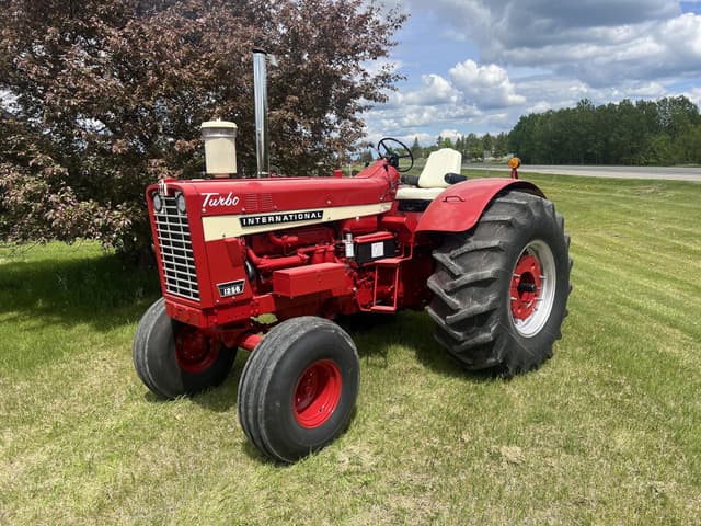 Image of International Harvester 1256 equipment image 4
