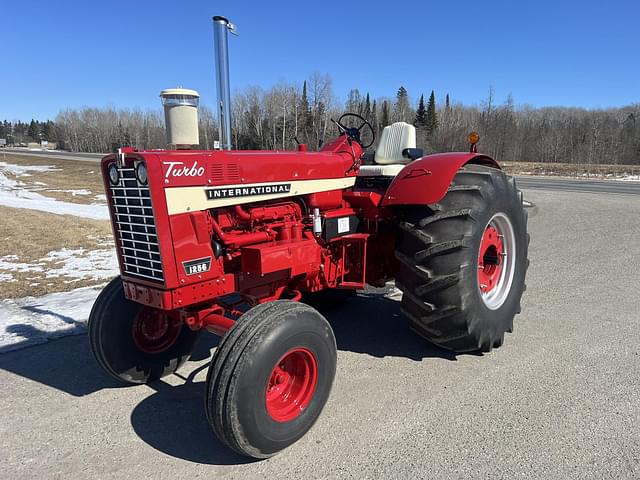 Image of International Harvester 1256 equipment image 2