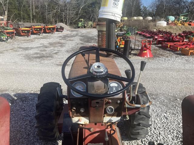 Image of International Harvester 1256 equipment image 4