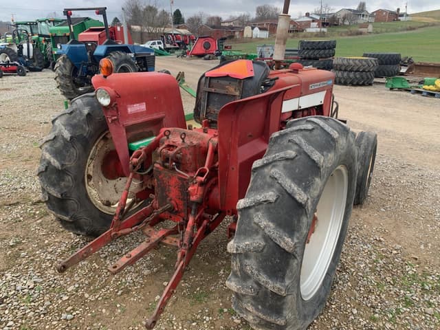 Image of International Harvester 444 equipment image 3