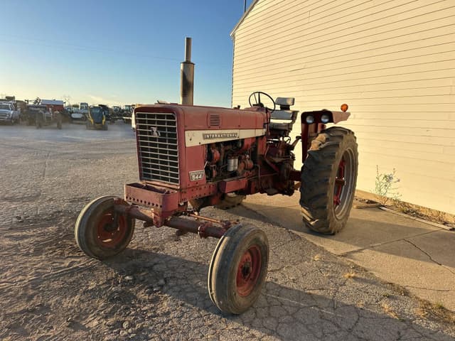 Image of International Harvester 544 equipment image 1