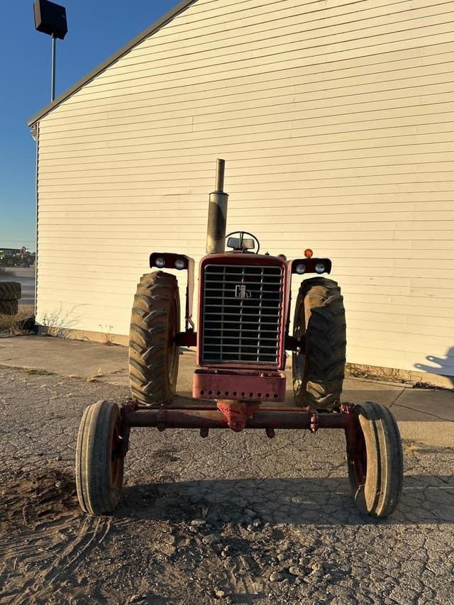 Image of International Harvester 544 equipment image 2