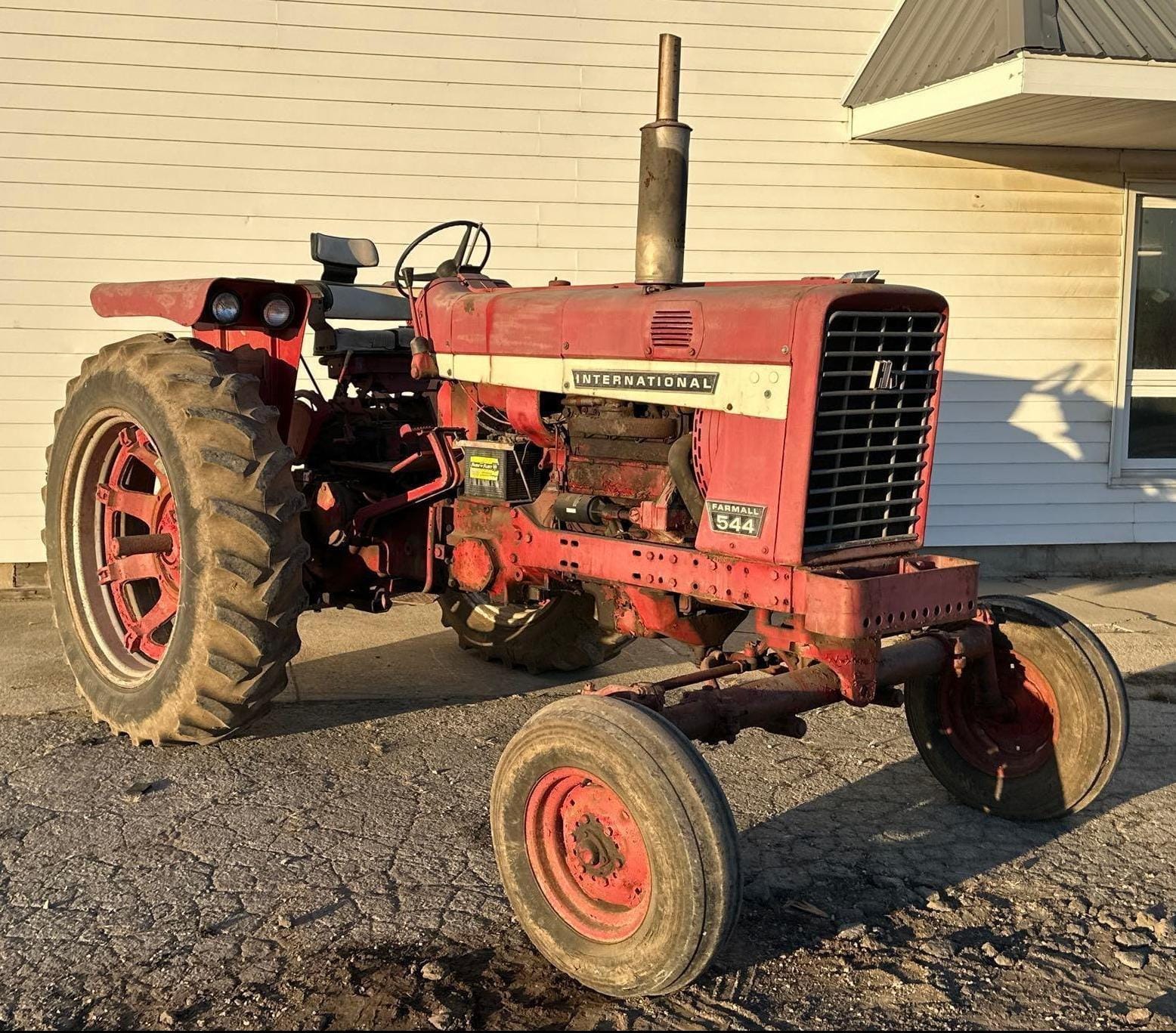 1968 International Harvester 544 Equipment Image0