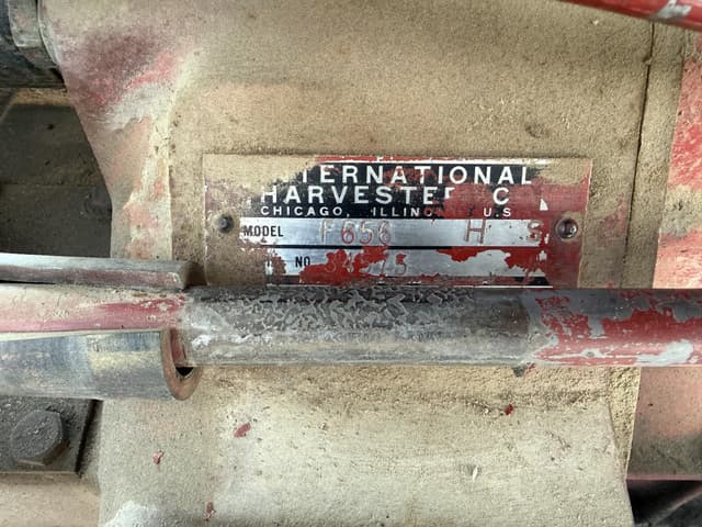 Image of International Harvester 656 equipment image 1