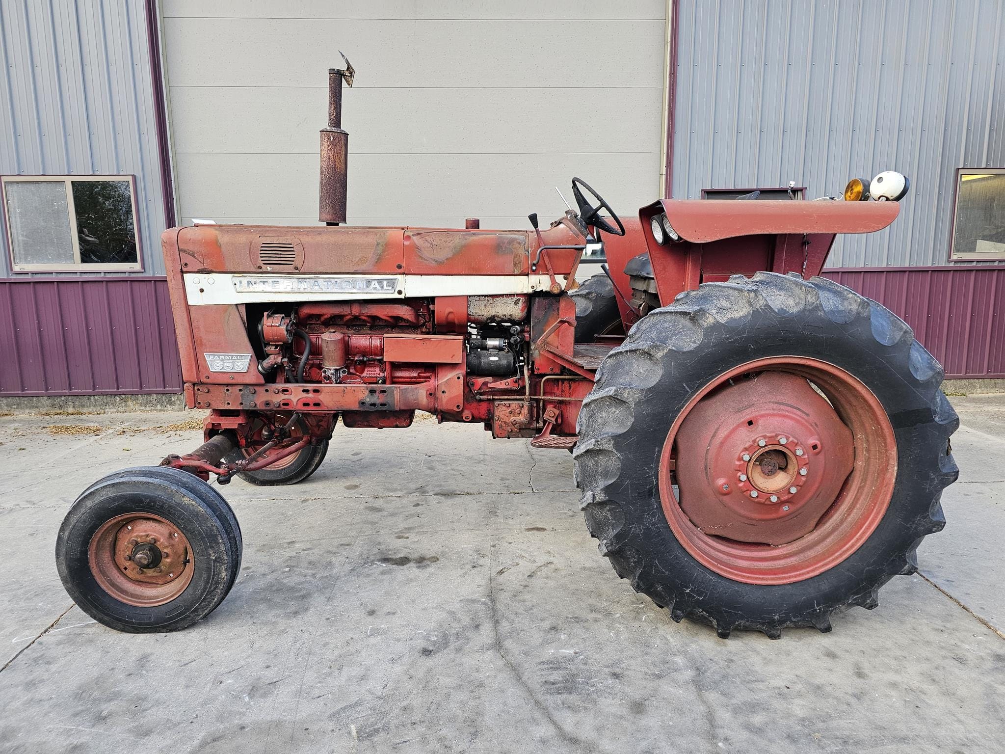 1968 International Harvester 656 Equipment Image0
