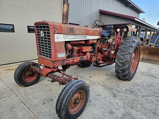 Image of International Harvester 656 equipment image 1