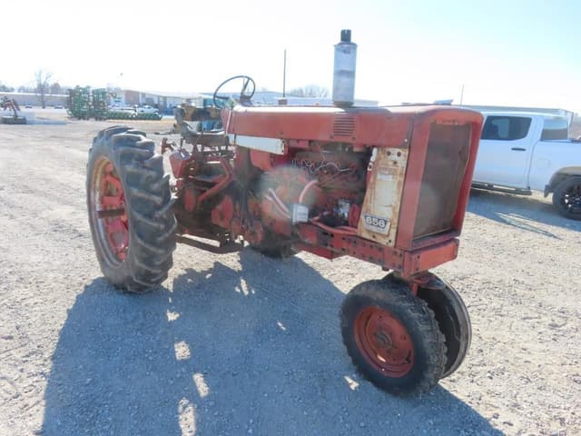 Image of International Harvester 656 equipment image 3