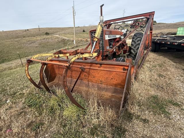 Image of International Harvester 656 equipment image 1