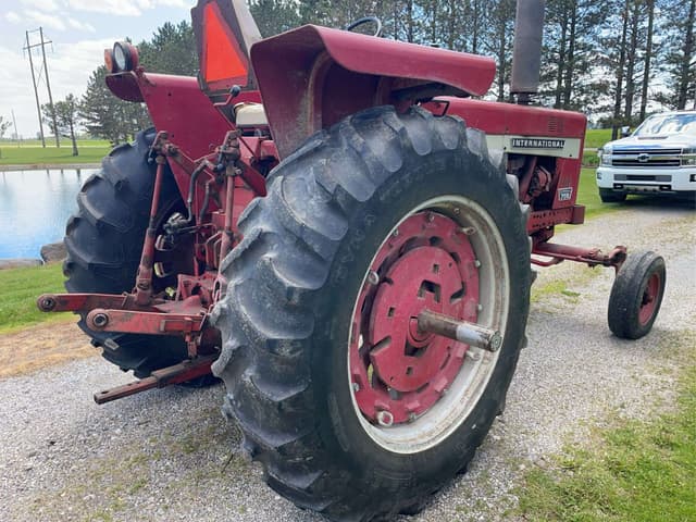 Image of International Harvester 756 equipment image 4