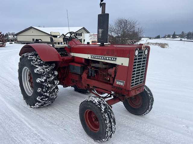 Image of International Harvester 856 equipment image 2