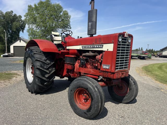 Image of International Harvester 856 equipment image 2