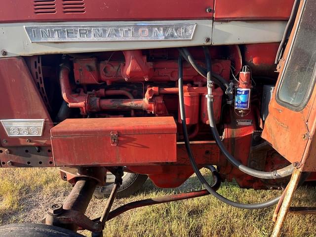 Image of International Harvester 856 equipment image 4