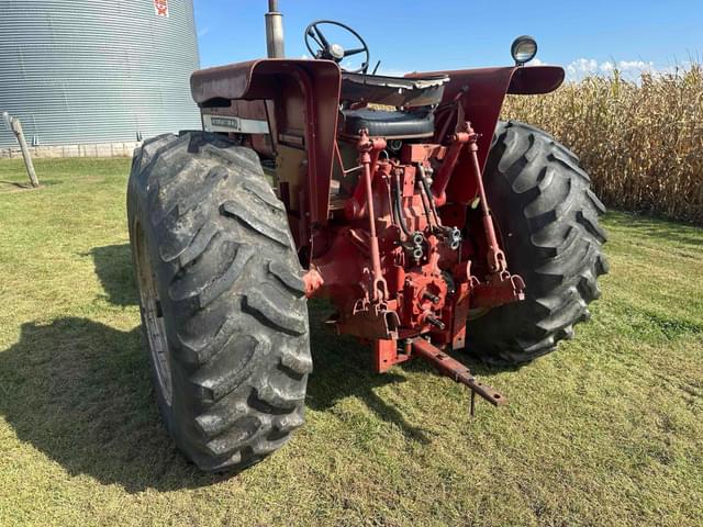 Image of International Harvester 856 equipment image 1