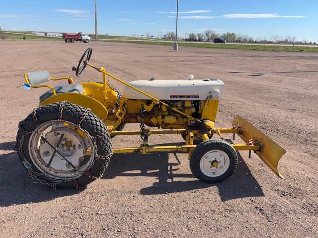 Image of International Harvester Cub Lo-Boy equipment image 2