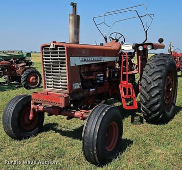 Main image International Harvester 856