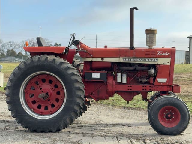 Image of International Harvester 1256 equipment image 3