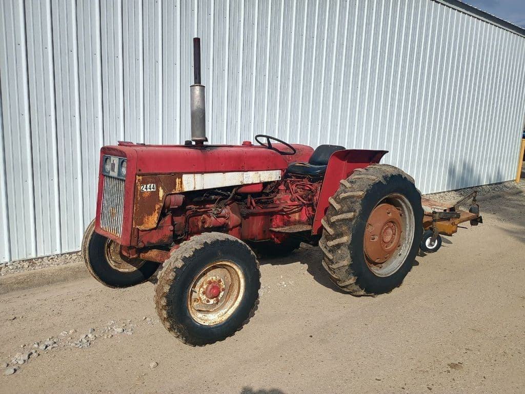 Image of International Harvester 444 Primary image