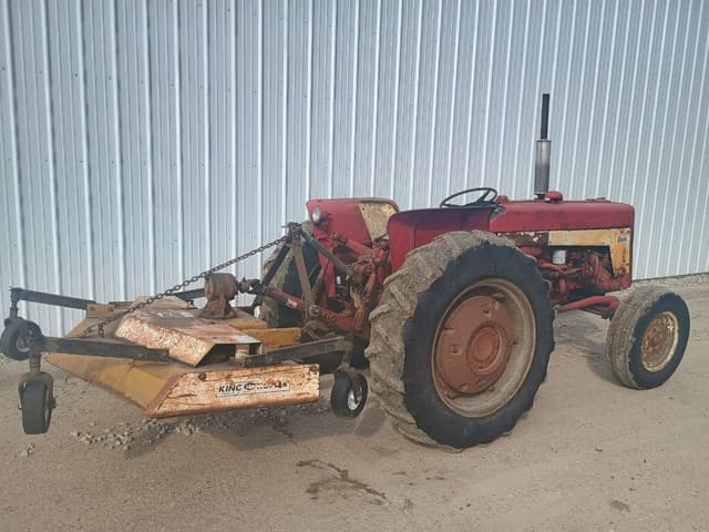 Image of International Harvester 444 equipment image 4