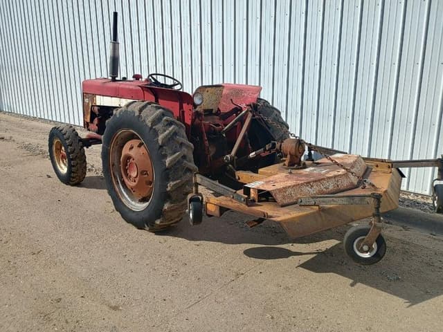 Image of International Harvester 444 equipment image 2