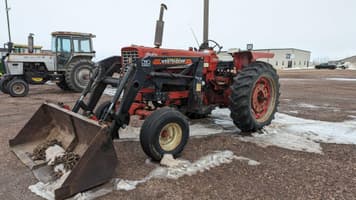 Main image International Harvester 656