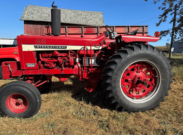 Main image International Harvester 856