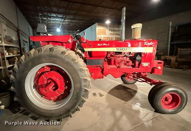 Image of International Harvester 1256 equipment image 3