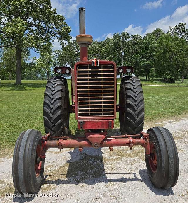 Image of International Harvester 1256 equipment image 1