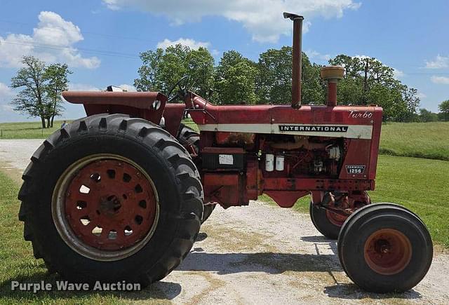 Image of International Harvester 1256 equipment image 3