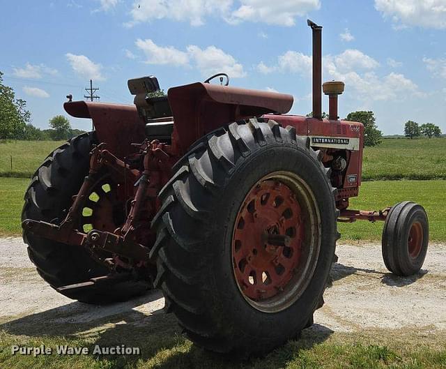 Image of International Harvester 1256 equipment image 4