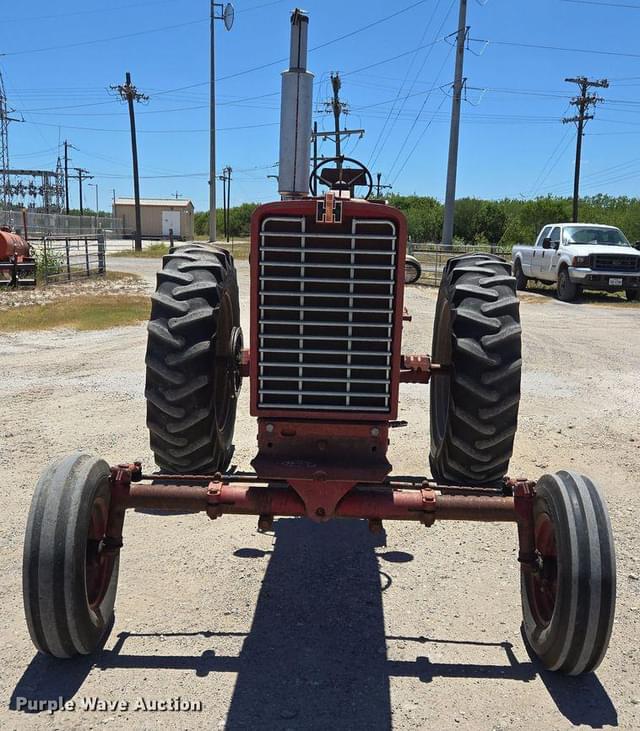 Image of International Harvester 856 equipment image 1