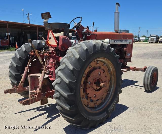 Image of International Harvester 856 equipment image 4