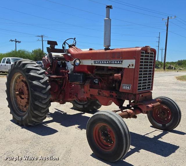 Image of International Harvester 856 equipment image 2