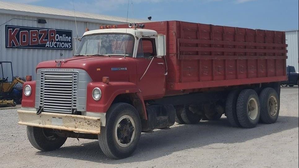 1968 International Loadstar Equipment Image0