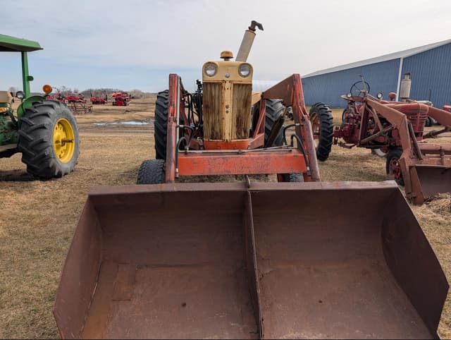 Image of J.I. Case 730 equipment image 4
