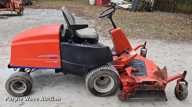 Image of Jacobsen T528D equipment image 3