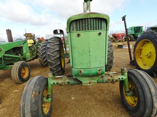 Image of John Deere 3020 equipment image 3