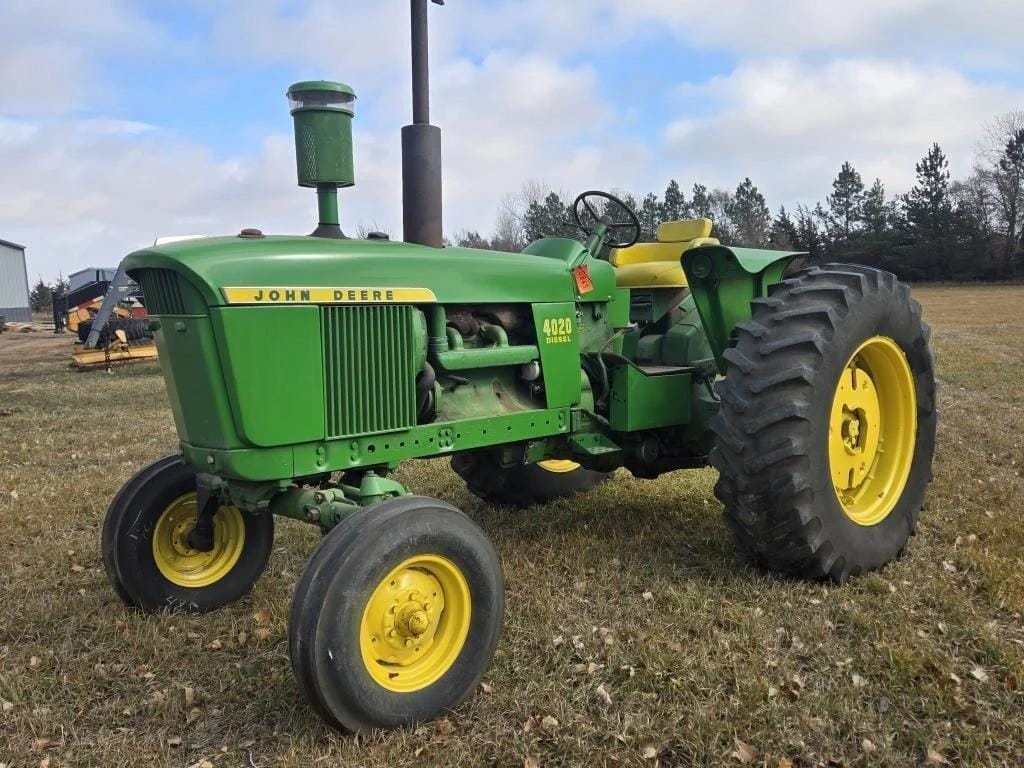 1968 John Deere 4020 Equipment Image0