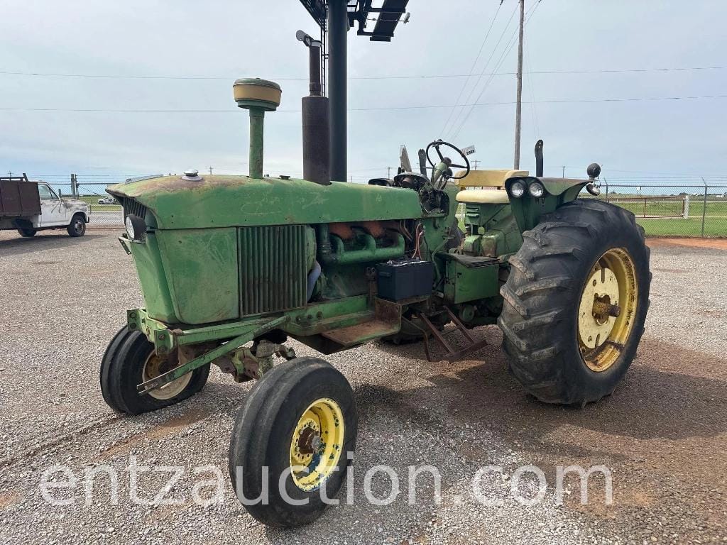 1968 John Deere 4020 Equipment Image0