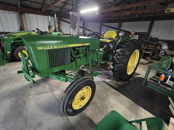 1968 John Deere 1020 Equipment Image0