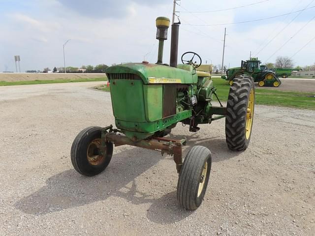 Image of John Deere 2510 equipment image 1
