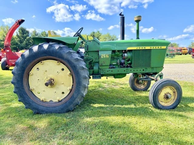 Image of John Deere 2510 equipment image 3