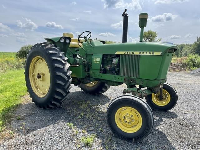 Image of John Deere 2510 equipment image 1