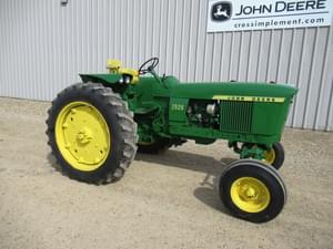 1969 John Deere 2520 Image