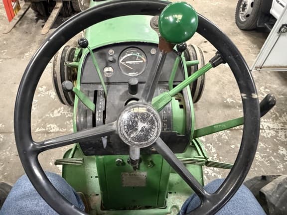 Image of John Deere 3020 equipment image 4
